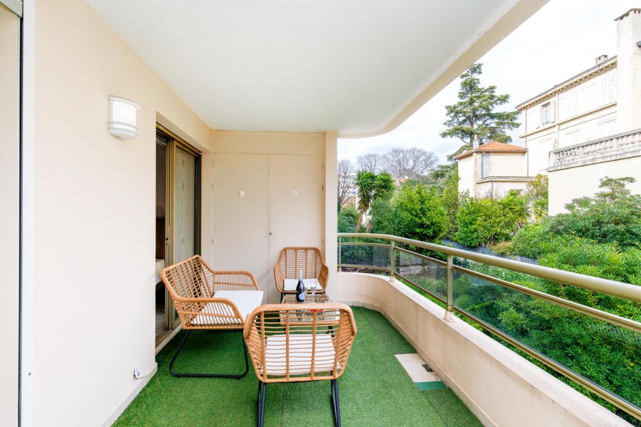 Select Home Yourhosthelper Cannes Esterno foto